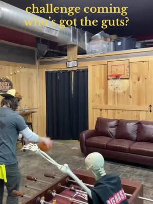 #horsham #axemaster #burythehatchet #axethrowing #basketball #throwindown 