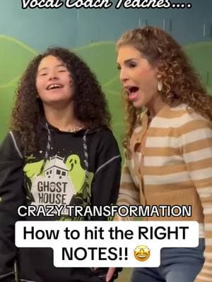 Her reaction is so cute!!! 🥰 #singing #singinglessons #vocalcoach #belting #fyp #theatrekid #raiseyouryayaya #voicecrack 