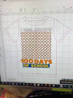 Creo que Ian viene con una vena de diseñador; ayudanos a crear es tshirt. #100daysofschool  #diyprojects #diyprojectsideas #diytshirts #100daysofschoolshirt #100days  #100daychallenge #DIY #kidcraft #sonicthehedgehog 