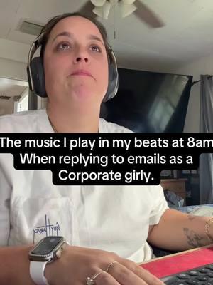 Just doin what corporate girlies do #gangstamusic #clapbackreplies #firethecannons #emails #corporatelife #corporatetok #funandgames 