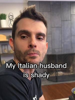 The missing context is our wedding picture where I have 0 jawline 🤣🤣 #italianhusband #marriedlife #couplevideos #comedy #sidneyandg #funny #shade