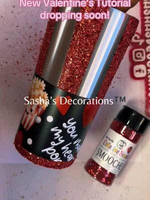 I love this seamless design! #sashasdecorations #creatorsearchinsights #tumblermaker #glittertumblers #resinart #vinyl 