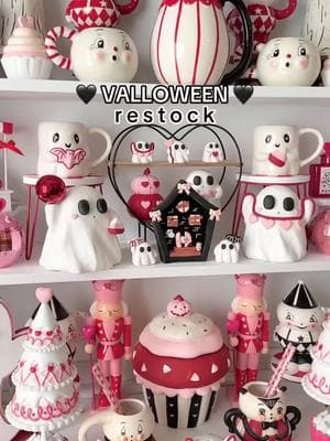 Valloween restock TONIGHT! 🦇🖤 Peek-A-BOOs will also be included in this restock, along with all of the new ghosties and haunted house trinket tray (they can also stand up and be used as decor) 🖤 All pre-orders ordered tonight will arrive the week of February 17th (after Valentine’s Day). There will be 3 pre-order slots available for the haunted house trinket tray — I make these out of clay, and is partly sealed with UV Resin 🖤 there will be ONE available that is all matte, without resin. 🦇 #SmallBusiness #clayart #clayartist #valloween #halloweeneveryday #polymerclay #ValentinesDay #spookyallyear #art #trinketdish #trinket 