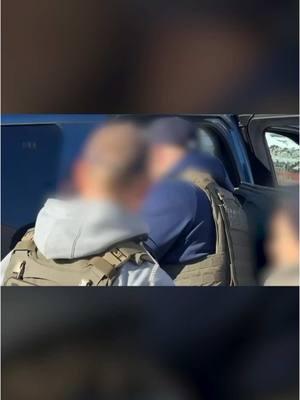 ICE alleges that a violent street gang member who has been convicted 17 times was only on the streets because an immigration detainer wasn't honored. The Norfolk County Sheriff says it did not go down that way.   #boston25 #boston25news #boston #bostonice #ice #immigration #arrests #immigrationarrests #eastboston #detainers #norfolkcounty #ICEraids 