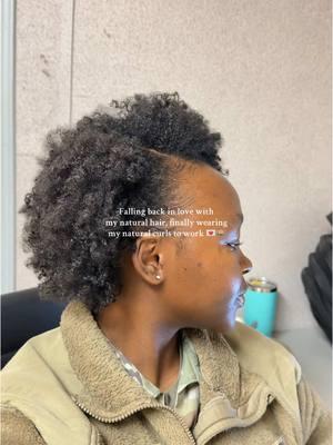 Just me and my old twist out trying to be in regs:) #naturalhair #twistout #4chair #twistoutonnaturalhair #4c #type4hair #blackgirlhairstyles #shorthairstyles  Natural hairstyles, twist out on short 4C hair