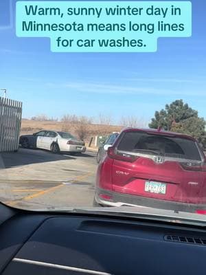 It doesn’t help that one bay is broken down (ahem @Kwik Trip 😂 it’s fine, everything’s fine) #carwash #warmday #minnesota #warmwinterdays 