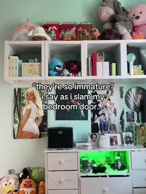 guys i think i like kpop…??? #fyp #kpop #enhypen #straykids #txt #nct #xikers #p1harmony #8turn #illit #andteam #boynextdoor #xdinaryheroes #bedroom #oliviarodrigo #sabrinacarpenter #sanrio 