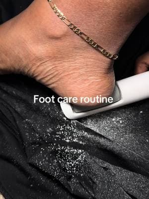 I love this electric callus remover! #electriccallusremover #callusremoval #footcare #footcallusremover #footcallusremoval #softfeettips 