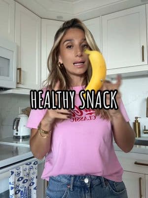 snack saludable y deli 🤎🍌🥜🫰🏼💁🏼‍♀️ #snacksaludable #snack #banana #peanutbutter #healthyrecipes #healthysnack #vegan #veganrecipes #recetas 