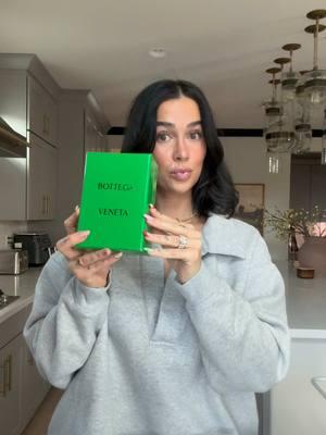 I LOVE YOU @Kosas !!!! 🥹💚💅🏼✨ #fyp #viral #trending #mom #MomsofTikTok #unboxing #luxuryunboxing #Vlog #bottegaveneta #ditl 