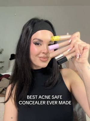 Favorite acne safe concealer 💖💖 @Natasha Denona  #acneproneskin #acnesafemakeup #makeupfavs #favoritemakeup #acnesafeconcealer 