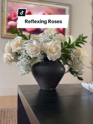 I paid $12 for these roses at my local grocery store. By simply reflexing the roses, I was able to create a more dramatic and luxurious arrangement. Have you tried this before? If not, give it a try the next time you buy yourself flowers or for Valentine’s Day.  #roses #ValentinesDay #floralarrangment #ihavethisthingwithflowers 