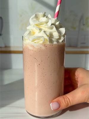 ✨Strawberry Protein Shake✨ Want a milkshake that’s delicious and packed with protein? This Strawberry Protein Shake recipe 🍓 is my healthy twist on a childhood favorite. Growing up in Bulgaria, my mom would take me to the McDonald’s drive-thru after school for a mini cheeseburger, fries, and that iconic strawberry milkshake (plus the Happy Meal toy, of course 😄). Now that I’ve embraced a healthier lifestyle, I wanted to recreate those flavors with a recipe that’s satisfying, energizing, and full of nostalgic vibes. This shake 🥤 is creamy, naturally sweet, and delivers over 30 grams of protein. It’s quick, wholesome, and so good you’ll want to drink it every day! Let’s make it!  INGREDIENTS almond milk, or any milk strawberries, stems removed cottage cheese vanilla protein powder whipped cream, optional https://themodernnonna.com/strawberry-protein-shake/ #strawberryshake #proteinshake #proteinshakerecipes #healthyrecipes #recipes #recipetok  