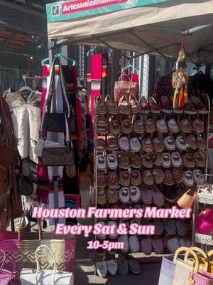 The Houston Farmers Market (2520 airline dr htx 77009) every Sat & Sun 10-5pm #thehoustonfarmersmarket #houstonfarmersmarket #lamarqueta #lamarketa #marquetahouston #houstonmarket #houstontx #thingstodoinhouston #thingstodoinhoustontx #dayinalifevlog #dayinalifeofabusinessowner 