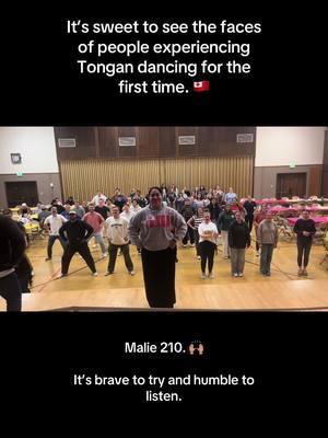 Also they learned this in like 15 minutes 👏🏽   #tongantiktoks🇹🇴 #tauolunga #polynesiantiktok #fypシ #dance #culturecheck 