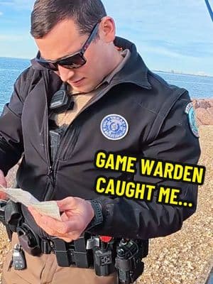 Fish Police Checks Us Before Catching MASSIVE Fish!!🚨🎣 While setting up to catch some big fish, the Game Warden showed up to make sure we were following the rules! Shortly after I caught a giant Black Drum! 🎣🔥  #Saltwater #Police #GameWarden #Baits #Massive #Crab #Texas #Tutorial #ICE #GGAnglers 