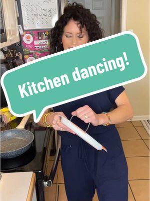 Replying to @tammywallick Breaking it down in the kitchen 💃🏼😂🥰🍳 #egginabasket #kitchendancing #vibes #dancebreak 