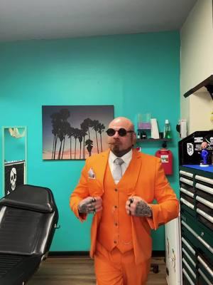 #pirategianni #saltysirentattoo #tattoos #piercings #fyp #foryou #trending #mustache #bossmanmudstachewax #professionalbodypiercer #oneleggedbodypiercer #smile #goodvibes #laugh #dapper #3piecesuit #mogusuits #orange #gray #rockwell #somebodyswatchingme 