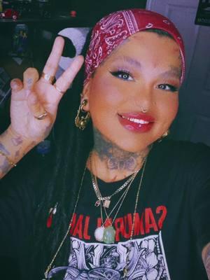 🧠>🫀#fyp #devinfemininehealingenergy #lesbiansoftiktok #switch #switch #tattoolover #androgynous #poly #dreads #allfemaletattoostudio #goddessenergy #femalebarber #switchitupforyou #barber #sanantoniobraider 