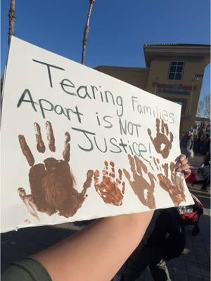 UNIDOS ✊🏾🇲🇽 #protest #stopdeportation #sanjose #immigrationlaw #immigrantsmatter #keepfamiliestogether #united #abolishice 