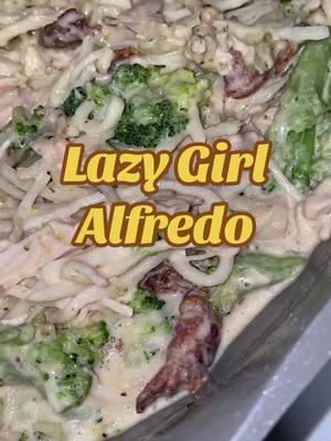 This meal took almost zero effort, but you’d never know. 🔥 Done in under 10 minutes. Because some days, cooking means just throwing good ingredients together and calling it a masterpiece. 🫡 Who else loves an easy, low-carb dinner? 🙋‍♀️ #LazyButDelicious #LowCarbEats #EffortlessCooking #lazygirlalfredo #lazygirldinner #EasyRecipe #lowcarbmeals #Foodie #tasty #dinnerinminutes #CookingHacks #weeknightdinner #comfortfood #homecooking 