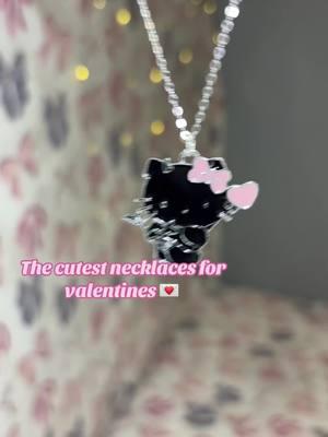 Added to the website 😉 #valentine #gifts #necklace #hellokitty #hknecklace #matchingneckleaces #foryoupage #viral #trendingsong #regalo #furzaregida #collar 