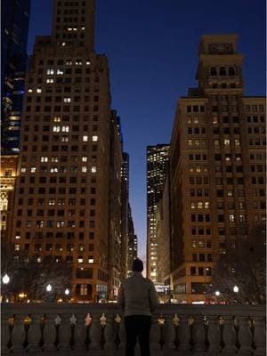 Landed in Chicago today for Marisa and Jack’s wedding this weekend! Today we strolled the city, had deep dish pizza, and filmed some broll. 🎞️ #chicagowedding #chicagoweddingvideographer #destinationweddingvideographer #eastcoastweddingvideographer #scweddingvideographer 