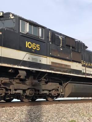 NS 1065!!!!!! Savanna & Atlanta heritage unit @Yahrique @The south Louisiana ic railfan @Trainlordboi2319 @Tyguy4162(Canadian railfanner) @Drewski @TN & AL Railfan Productions 🚂 #trainlover56trains #louisianarailfan #norfolksouthern 