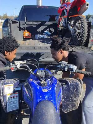 Grown men strength fr  #dirtbike #suzuki #honda #yfz450r #raptor700 #pov #biketok #fyp 