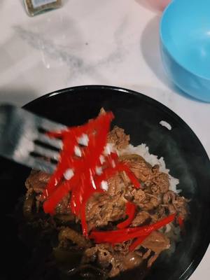 Here is a copy cat Yoshinoya recipe for Californians living out of state. Taste better than the original beef bowl 🥣! #yoshinoya #yoshinoyabeefbowl #beefbowl #gyudon #fyp #foodies #recipesoftiktok #foryou #calitotexas #texas #california #sanantonio 