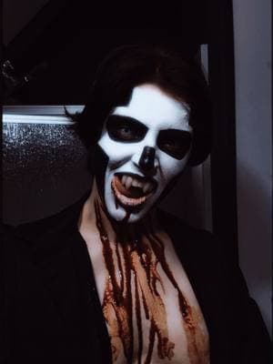 - - - - - - - - #thebandghostcosplay #thebandghost #Vampire #papaterzo #papaterzocosplay #vampirecosplay 