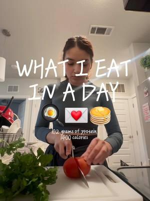 My relationship with food has been such a journey! I’m relearning how to fuel her and take better care of her! Hope this helps give you all inspo! 💌 #trending #fypシ #fyp #gymtoks #whatieatinaday #fitnessmotivation #fitness #food #foodinspo #mealinspoideas #mealideas #mealsonabudget #foodtiktok #foodietiktok #gymrats #gymrat #jesuslovesyou #christiangirl 