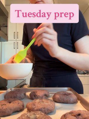 Tuesday prep for sourdough goodies! #sourdough #prep #weeklyprep #mealprep #sourdoughstarter #sourdoughtok 