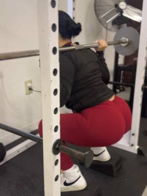 #quads #femorales #workout #fitmom #gains 