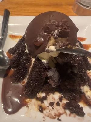 #fyp #chilis #moltenlavacake 