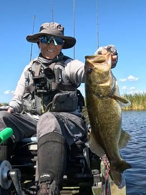 It's Gone in the #Everglades #NativeSlayerMax10 #NativeWatercraft #FishingIsGoodHere #WomensFishingFederation #KBF #KayakBassFishing #Bass #KayakFishing #GoProHero13 #bassfishing #fishing #ILoveFishing #fishmonkeygloves #bendingbranches #columbiapfg #oakley @gopro