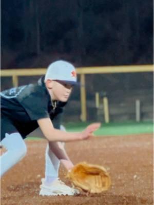 Mason rockin the new No Chance tech hoodie on our MLB size turf infield. Cold night. Still got to get the work in! 30° #nochance #nochancefam #nochancekiiid #nochanceHQ #letschaseit #baseball #comppark #battleofknoxville