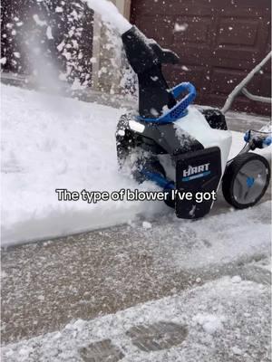 Only battery users could ever understand.  📸: @Serena  #DoItWithHART #snowblower #batterysnowblower #snowblowing #snowshoveling #snowclearing #clearingsnow #snow #snowfall 