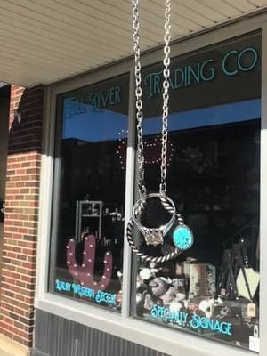 There’s still a few of these pretties in stock, and customs are OPEN! Grab your pretty lady a ring keeper necklace for Valentine’s Day 💕 #fullriverfabrication #fullrivertradingco #westernstyle #cowgirlstyle #westernfashion #yallternative #westernjewelry #turquoisejewelry #silversmith #turquoiselover #ringkeeper #ringkeepernecklace #westernvalentines #bemyvalentine 