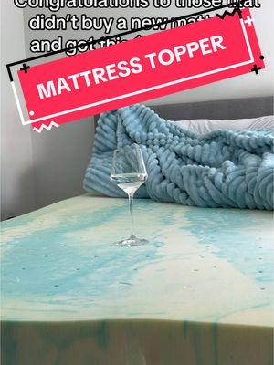 This mattress topper is so cheap and will totally upgrade your bed! #mattresstopperrecommendation #mattresstopper #mattresstoppers 