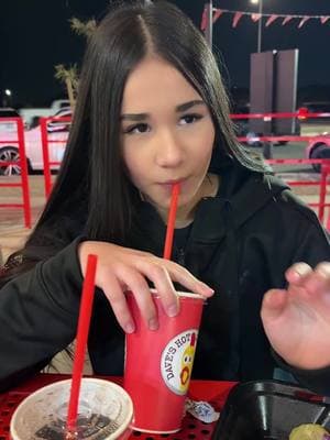 Calificando la comida 🥴#foryoupage #paratii #viralvideos #phoenix #princess #esposos #amigos #cabello #viral #compras #az #bendecida #comida #hijas 