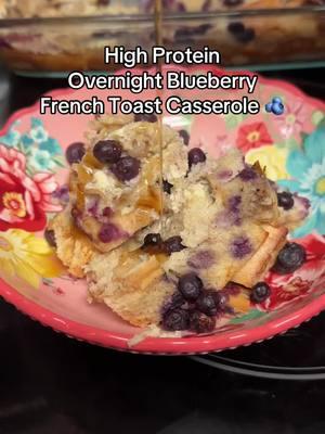 Overnight Blueberry French Toast Casserole 🫐 Makes 6 servings 1 loaf French bread 4 eggs 1 - 14oz vanilla Fairlife core power protein shake 1 - 5.3oz cup vanilla oikos pro yogurt 2tsp cinnamon sugar (helps the cinnamon mix in better than cinnamon alone) 5 Tbsp swerve brown sugar substitute (if using regular brown sugar, add 225 calories to entire dish, 37.5 calories per serving) 1 tsp vanilla extract 1C frozen blueberries Zest of one orange  1- cube French bread and add to 9x13 casserole dish 2- in large bowl, combine eggs, protein shake, yogurt, cinnamon sugar, 4 Tbsp brown sugar substitute, and vanilla, whisk until well combined 3- in seperate bowl combine blueberries, the remaining 1T of brown sugar, and orange zest. 4- pour custard mixture over bread, make sure all pieces are saturated. Top with blueberries, cover and store in fridge overnight. 5- Next Day: preheat oven to 375 degrees F, bake covered with foil for 30min then uncover and bake for an additional 15min. Top with syrup, whipped cream, or powdered sugar! Makes 6 servings 312 calories, 21g protein per serving (5.9g fat, 6g sugar, 44g carbs per serving) #overnightfrenchtoast #frenchtoastcasserole #frenchtoastrecipe #breakfastcasserole #holidayrecipes #blueberryfrenchtoast #breadpudding #healthybreakfastideas #highproteinrecipes  