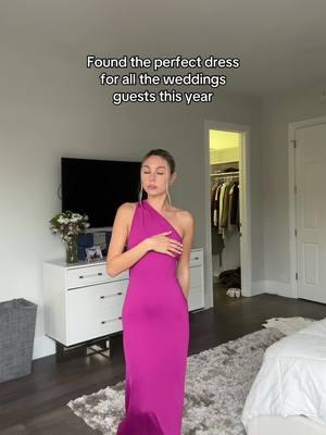 And for everyone asking why I’m covering the girls, it’s just cause I don’t have pasties! #hawthawwomensapparel #longdress #formaldress #backlessdress #valentinesdaydress #dress @Hawthaw Women Apparel 