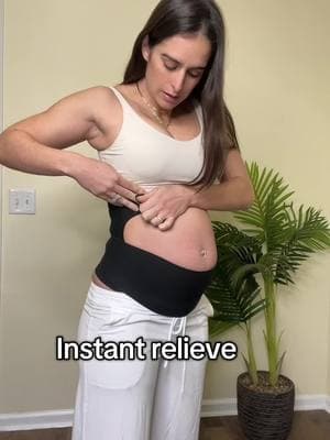 Wow would have never thought  a belly band would be soooo helpful. Baby is getting heavy in my belly. I’m so excited for it to help me carry this baby through the rest of this pregnancy #3rdtrimesterproblems #pregnancytiktok #bellyband 