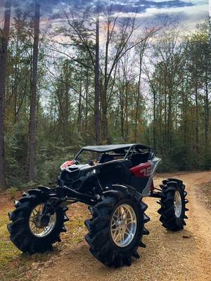 #canamx3 #SuperAtv #battleofthebuild #turnercycles #kingcobra #jmfabricators #canammaverickx3 #evo #canamoffroad #pfab #fyp 