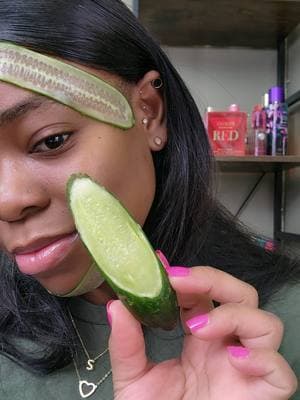 Adding a frozen cucumber Gua Sha can transform your skincare in ways you never thought possible. Here's why you need to add them to your routine ASAP! The cooling effect of frozen cucumbers is perfect for soothing inflammation, reducing redness, and calming irritated skin. Plus, they're great for those stubborn under-eye bags and dark circles we all battle and let's not forget the puffiness. It gets rid of that too.  Rich in antioxidants like vitamin C and caffeic acid, cucumbers brighten your complexion and fight dullness while their hydrating properties keep your skin plump and glowing. And if you're struggling with acne, the anti-inflammatory and pore-tightening benefits make frozen cucumbers a must-try. Pro tip from a Skincare Junkie: Slice your cucumbers, freeze them, and gently massage them onto your face for an instant at-home spa treatment. Once you're done with your treatment slice away the part you used and refreeze the cucumbers for another routine. After a week or so you'll start to notice a difference. Let me know in the comments if you’ve tried this hack or are excited to give it a go! 💬👇🏽 #skincarejunkie #skincare #maternalmemoirs #fypシ #cucumberskincare #facemask #skincarehack #guasha #cucumberguasha  #acneproneskin 