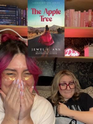 🍎Chaotic book review🍎 with @Sarah P  📖: The Apple Tree by @Jewel E. Ann  #BookTok #bookreview #romancebooks #bookbesties #jeweleann #theappletree #agegapromance #singeldadromance 