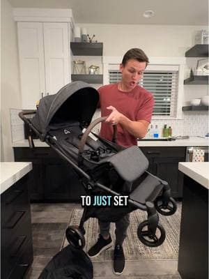 The best lightweight travel stroller is on sale now!! #travelstroller #strollers #strollerhack #stroller 