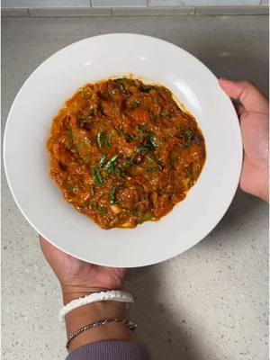 My favorite way of eating tomatoes #fyp #foryoupage #foryourpage #breakfast #desi #desifood #tomato #bengali #tomatochutney #chutney #bhorta 