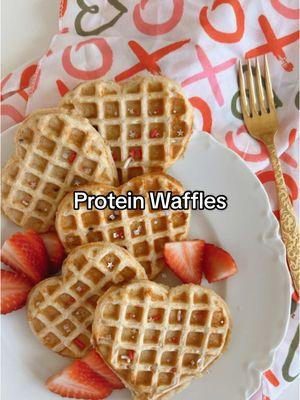 1/2 cup @kodiakcakes pancake mix  1 scoop protein powder  1/2 cup water  1 tsp vanilla  Mix ingredients together and scoop into greased waffle maker.  #proteinsnack #proteinbreakfastideas #EasyRecipes #fitover40 #proteingoals #healthyrecipes #waffles #valentinesbreakfast #breakdaatrecipes